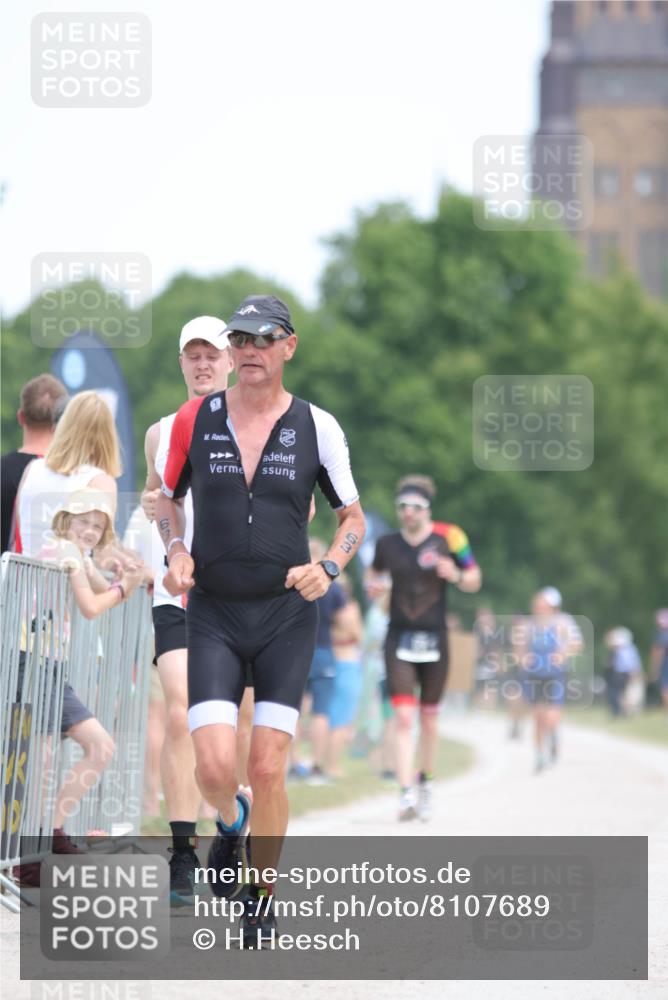 22.06.2025 - Viking Triathlon H.Heesch http://msf.ph/oto/8107689 22.06.2025 14:01:06 Laufen 63, 384, 658 meine-sportfotos.de