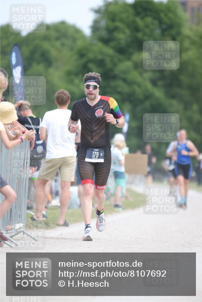 22.06.2025 - Viking Triathlon H.Heesch http://msf.ph/oto/8107692 22.06.2025 14:01:09 Laufen 63, 384, 658 meine-sportfotos.de