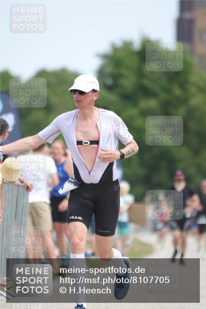 22.06.2025 - Viking Triathlon H.Heesch http://msf.ph/oto/8107705 22.06.2025 14:01:24 Laufen 487 meine-sportfotos.de