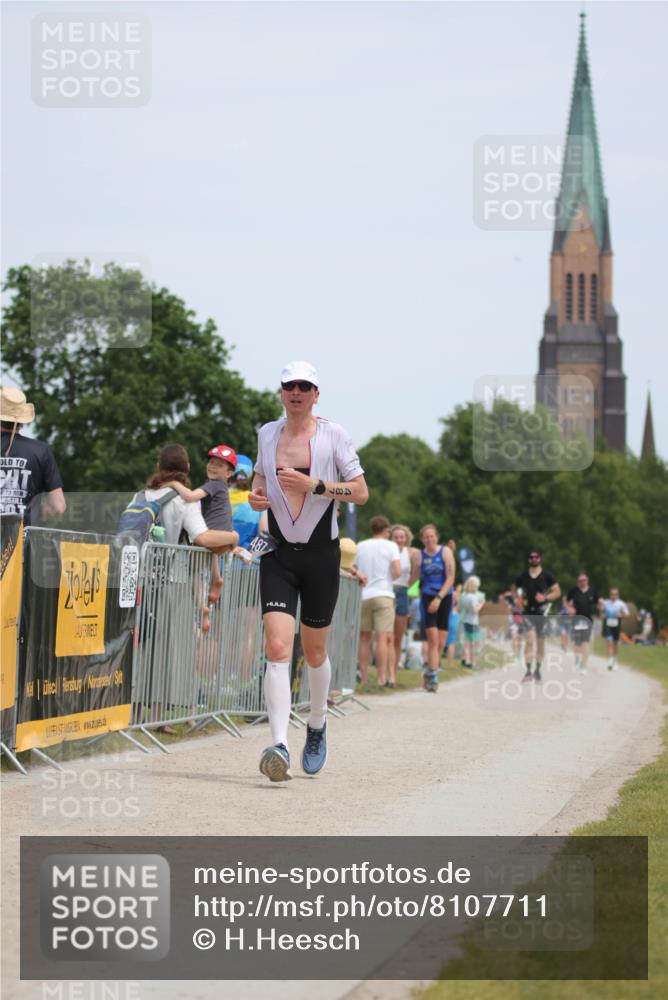 22.06.2025 - Viking Triathlon H.Heesch http://msf.ph/oto/8107711 22.06.2025 14:01:26 Laufen 487 meine-sportfotos.de