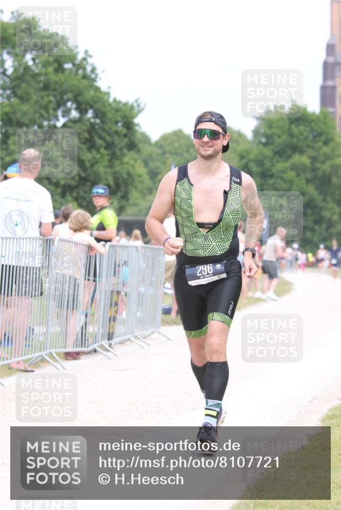 22.06.2025 - Viking Triathlon H.Heesch http://msf.ph/oto/8107721 22.06.2025 14:42:17 Laufen 296 meine-sportfotos.de