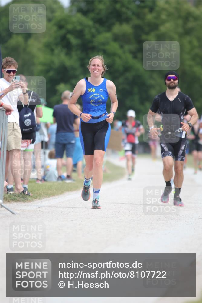 22.06.2025 - Viking Triathlon H.Heesch http://msf.ph/oto/8107722 22.06.2025 14:01:29 Laufen 487 meine-sportfotos.de