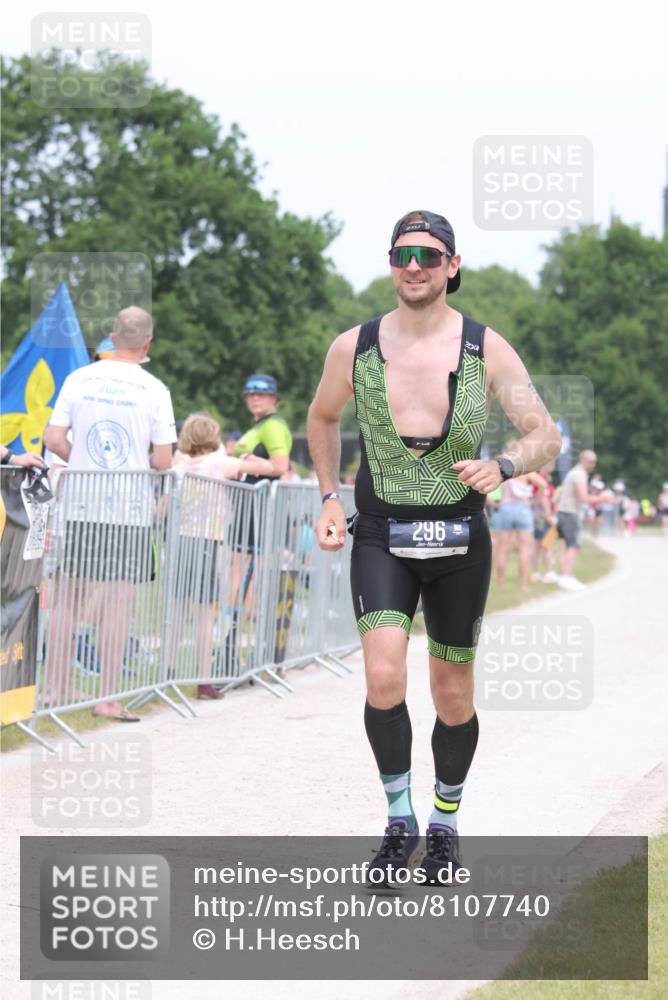 22.06.2025 - Viking Triathlon H.Heesch http://msf.ph/oto/8107740 22.06.2025 14:42:18 Laufen 296 meine-sportfotos.de