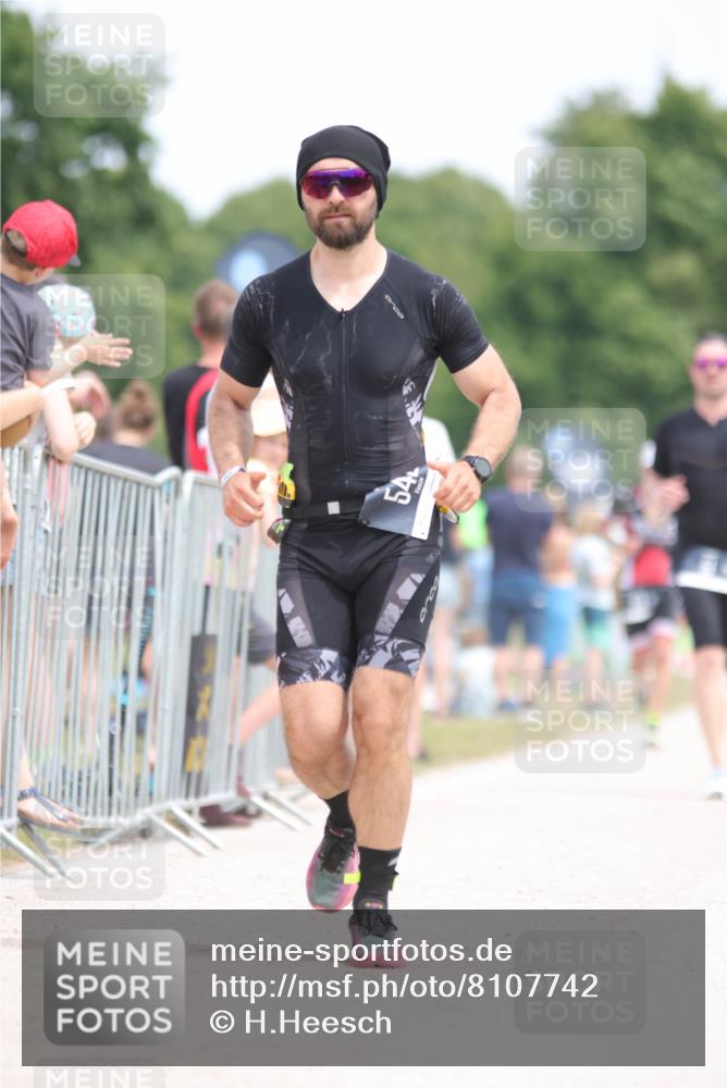 22.06.2025 - Viking Triathlon H.Heesch http://msf.ph/oto/8107742 22.06.2025 14:01:36 Laufen 13, 383, 542 meine-sportfotos.de