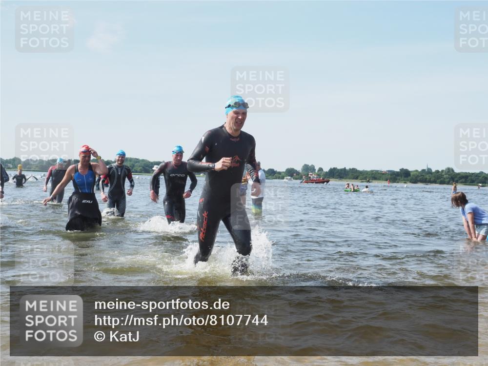 22.06.2025 - Viking Triathlon KatJ http://msf.ph/oto/8107744 22.06.2025 10:37:49 Schwimmen 146, 177, 245, 335, 396, 411, 433, 506, 614, 619, 645 meine-sportfotos.de