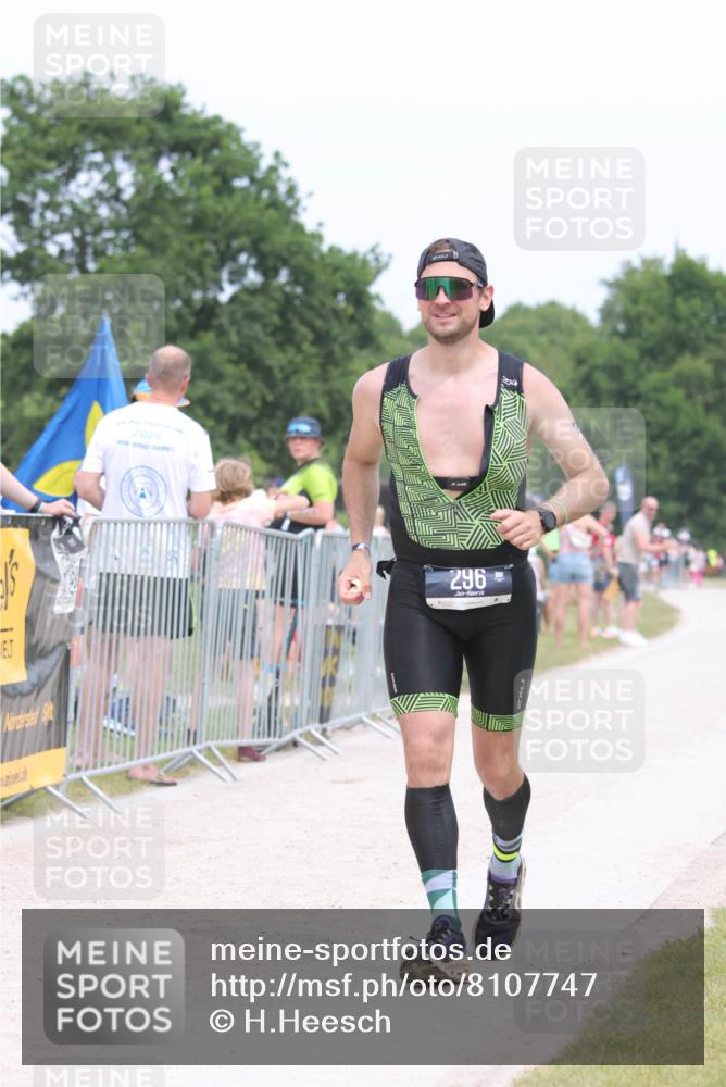 22.06.2025 - Viking Triathlon H.Heesch http://msf.ph/oto/8107747 22.06.2025 14:42:18 Laufen 296 meine-sportfotos.de