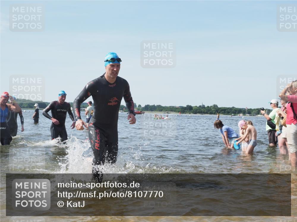 22.06.2025 - Viking Triathlon KatJ http://msf.ph/oto/8107770 22.06.2025 10:37:50 Schwimmen 146, 245, 335, 396, 411, 433, 506, 614, 619, 645 meine-sportfotos.de