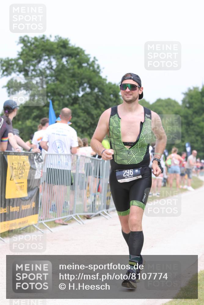 22.06.2025 - Viking Triathlon H.Heesch http://msf.ph/oto/8107774 22.06.2025 14:42:18 Laufen 296 meine-sportfotos.de