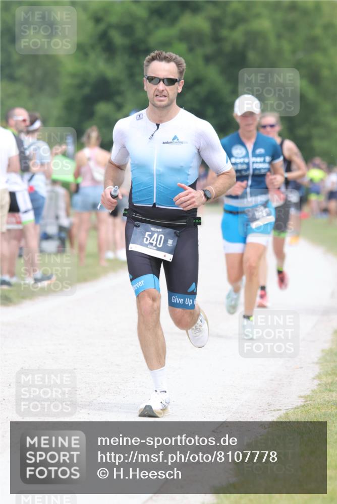 22.06.2025 - Viking Triathlon H.Heesch http://msf.ph/oto/8107778 22.06.2025 14:42:26 Laufen 163, 540, 606 meine-sportfotos.de