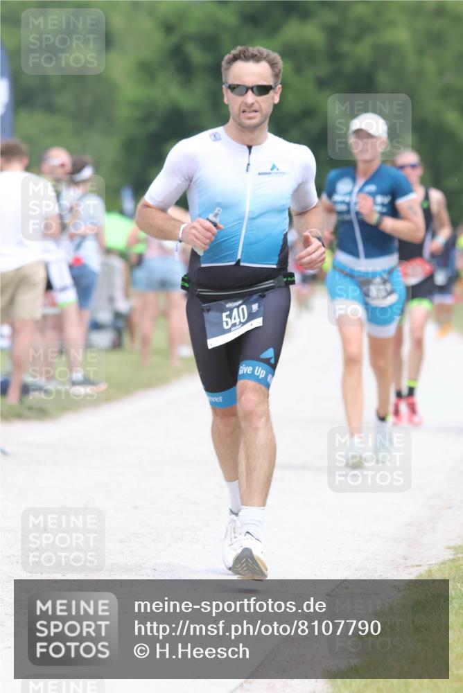 22.06.2025 - Viking Triathlon H.Heesch http://msf.ph/oto/8107790 22.06.2025 14:42:26 Laufen 163, 540, 606 meine-sportfotos.de