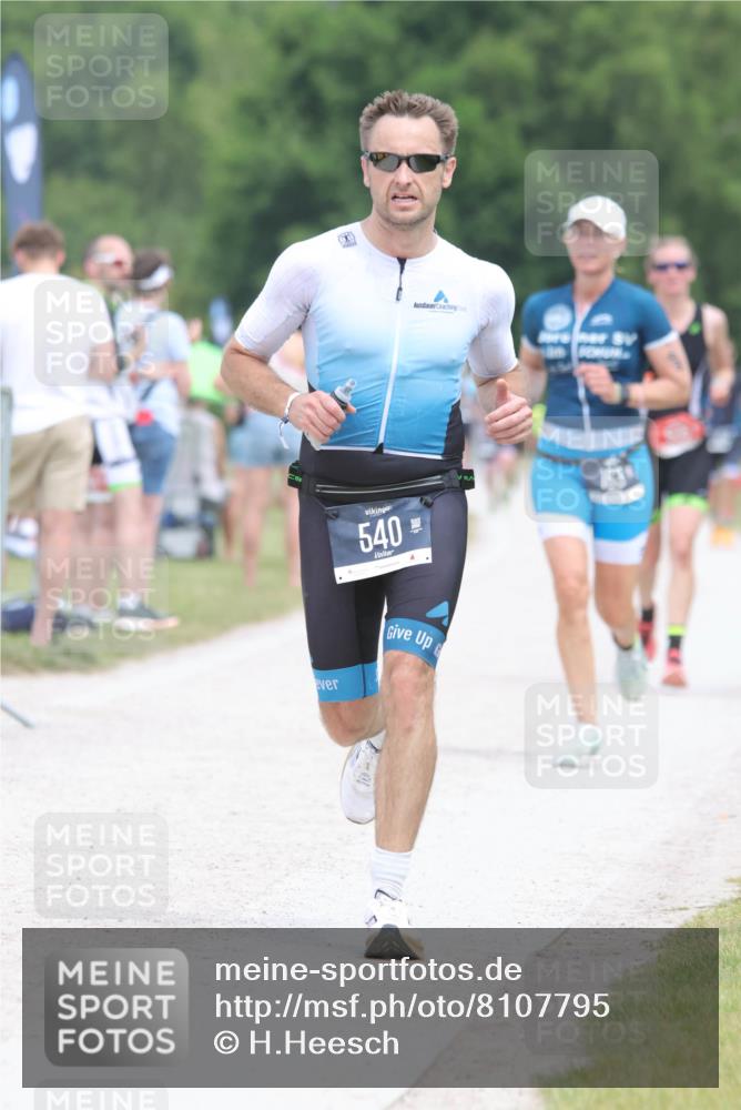 22.06.2025 - Viking Triathlon H.Heesch http://msf.ph/oto/8107795 22.06.2025 14:42:26 Laufen 163, 540, 606 meine-sportfotos.de