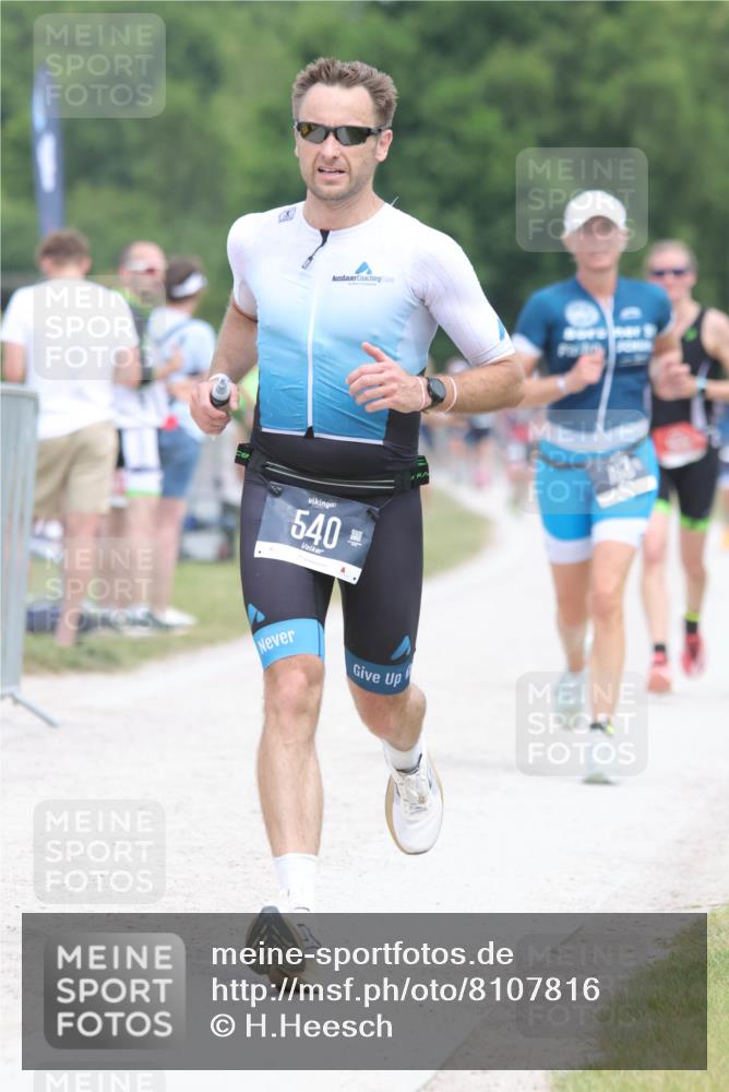 22.06.2025 - Viking Triathlon H.Heesch http://msf.ph/oto/8107816 22.06.2025 14:42:26 Laufen 163, 540, 606 meine-sportfotos.de