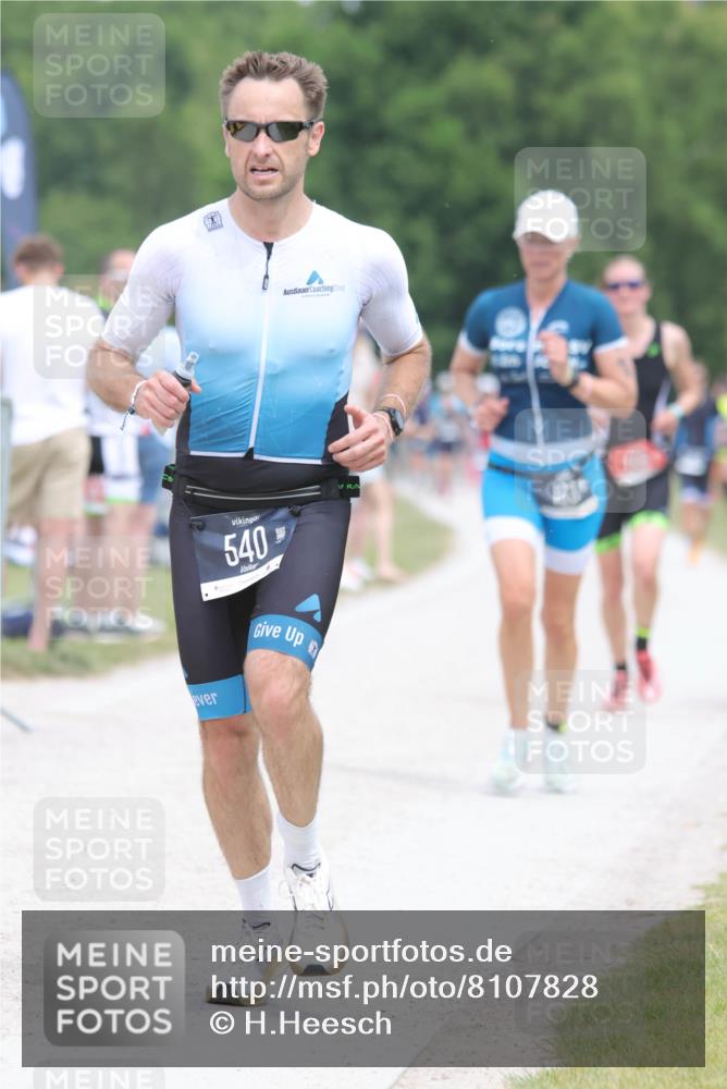 22.06.2025 - Viking Triathlon H.Heesch http://msf.ph/oto/8107828 22.06.2025 14:42:27 Laufen 163, 540, 606 meine-sportfotos.de