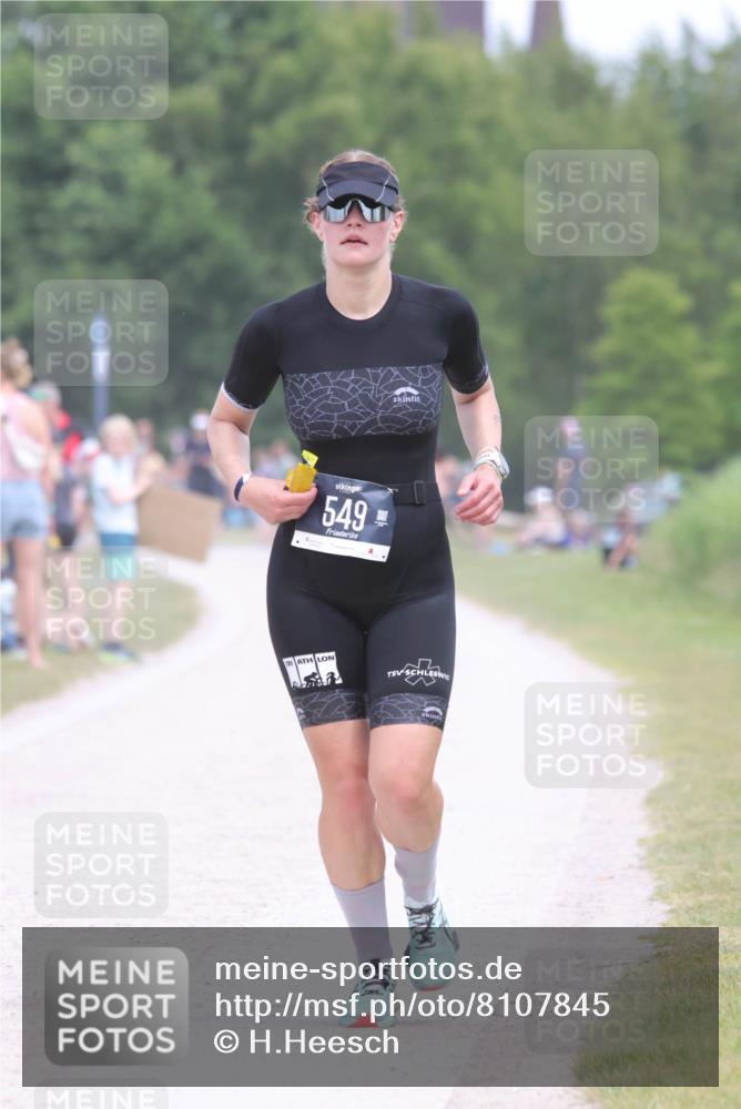 22.06.2025 - Viking Triathlon H.Heesch http://msf.ph/oto/8107845 22.06.2025 14:32:24 Laufen 390, 549 meine-sportfotos.de