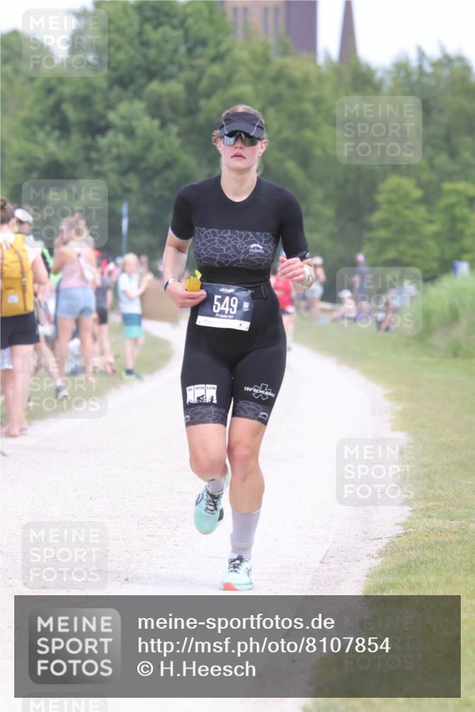 22.06.2025 - Viking Triathlon H.Heesch http://msf.ph/oto/8107854 22.06.2025 14:32:24 Laufen 390, 549 meine-sportfotos.de