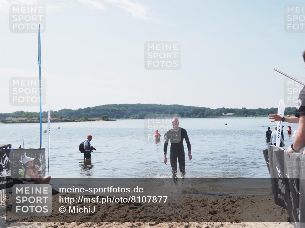22.06.2025 - Viking Triathlon MichiJ http://msf.ph/oto/8107877 22.06.2025 10:53:58 Schwimmen 634 meine-sportfotos.de