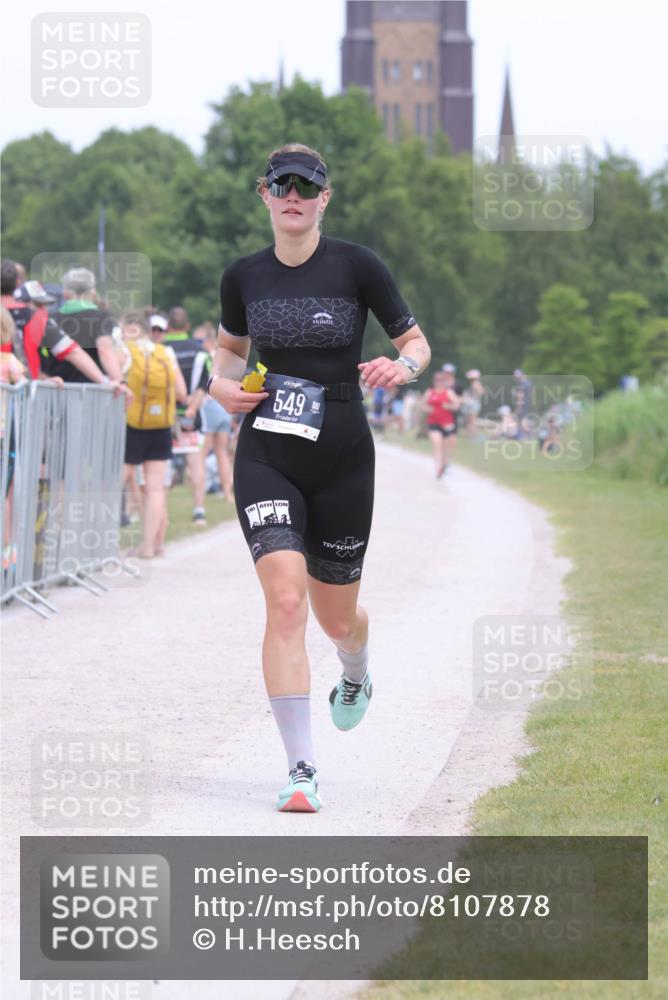 22.06.2025 - Viking Triathlon H.Heesch http://msf.ph/oto/8107878 22.06.2025 14:32:25 Laufen 390, 549 meine-sportfotos.de
