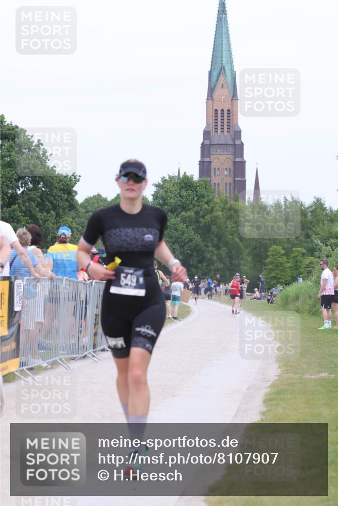 22.06.2025 - Viking Triathlon H.Heesch http://msf.ph/oto/8107907 22.06.2025 14:32:26 Laufen 390, 549 meine-sportfotos.de