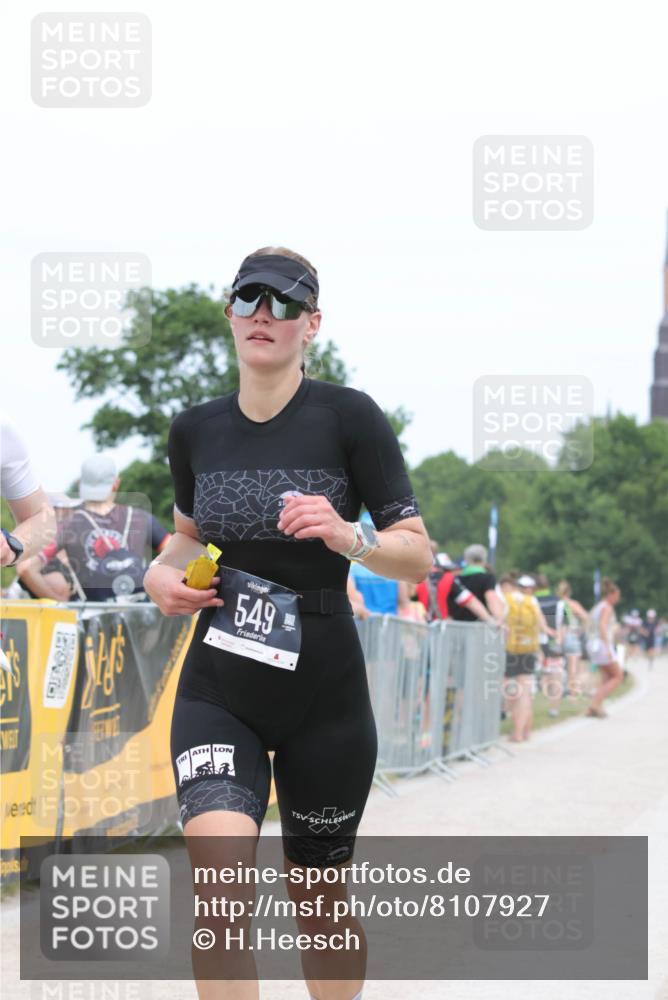 22.06.2025 - Viking Triathlon H.Heesch http://msf.ph/oto/8107927 22.06.2025 14:32:27 Laufen 390, 549 meine-sportfotos.de