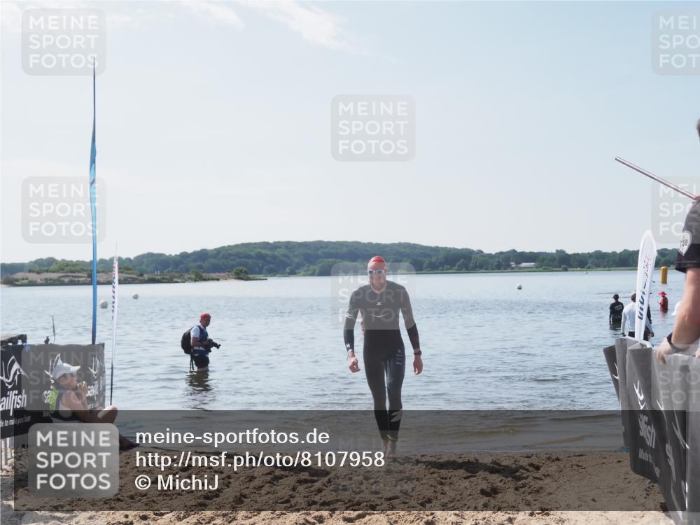 22.06.2025 - Viking Triathlon MichiJ http://msf.ph/oto/8107958 22.06.2025 10:53:59 Schwimmen 634 meine-sportfotos.de
