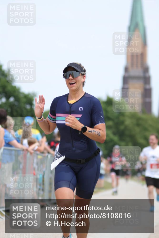 22.06.2025 - Viking Triathlon H.Heesch http://msf.ph/oto/8108016 22.06.2025 14:24:21 Laufen 301, 615, 656 meine-sportfotos.de