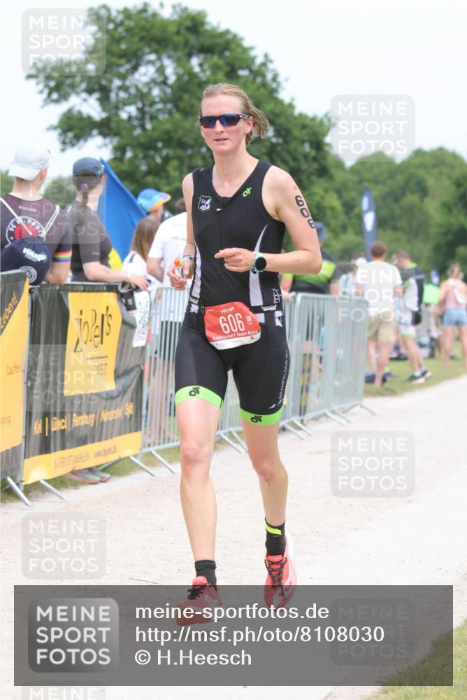 22.06.2025 - Viking Triathlon H.Heesch http://msf.ph/oto/8108030 22.06.2025 14:42:33 Laufen 163, 606 meine-sportfotos.de