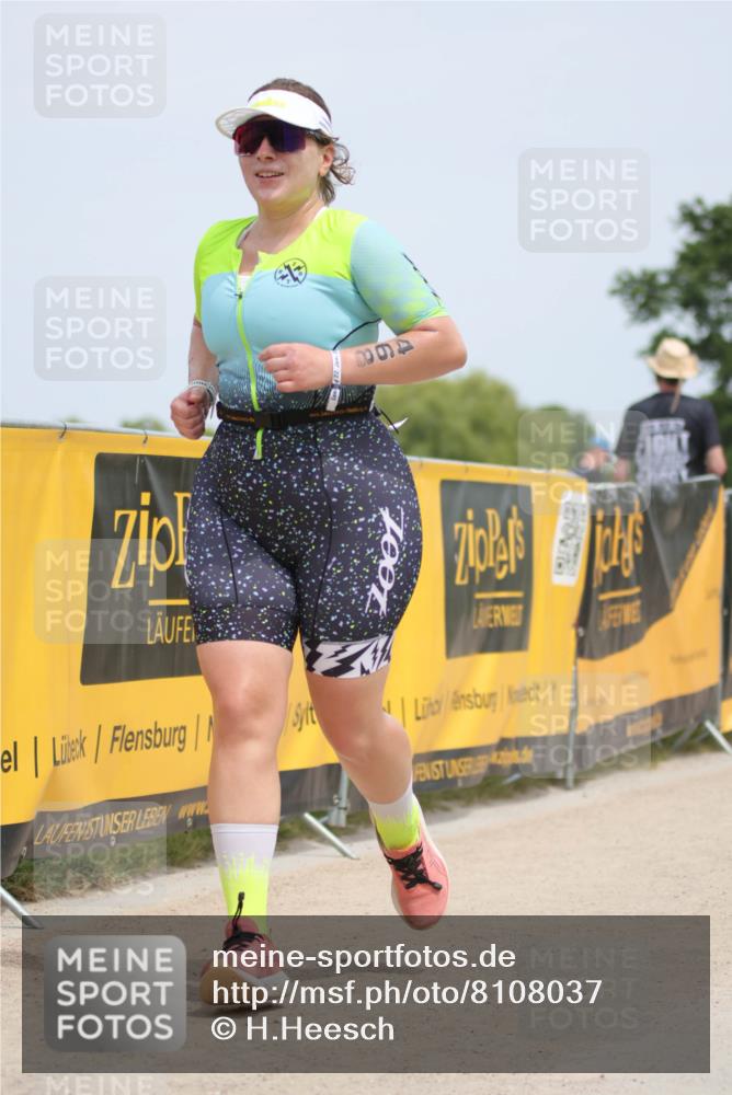 22.06.2025 - Viking Triathlon H.Heesch http://msf.ph/oto/8108037 22.06.2025 14:02:33 Laufen 70, 468 meine-sportfotos.de