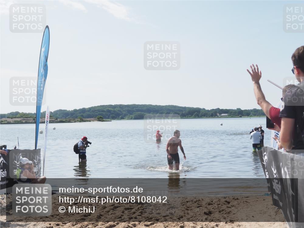 22.06.2025 - Viking Triathlon MichiJ http://msf.ph/oto/8108042 22.06.2025 10:54:54 Schwimmen 305 meine-sportfotos.de