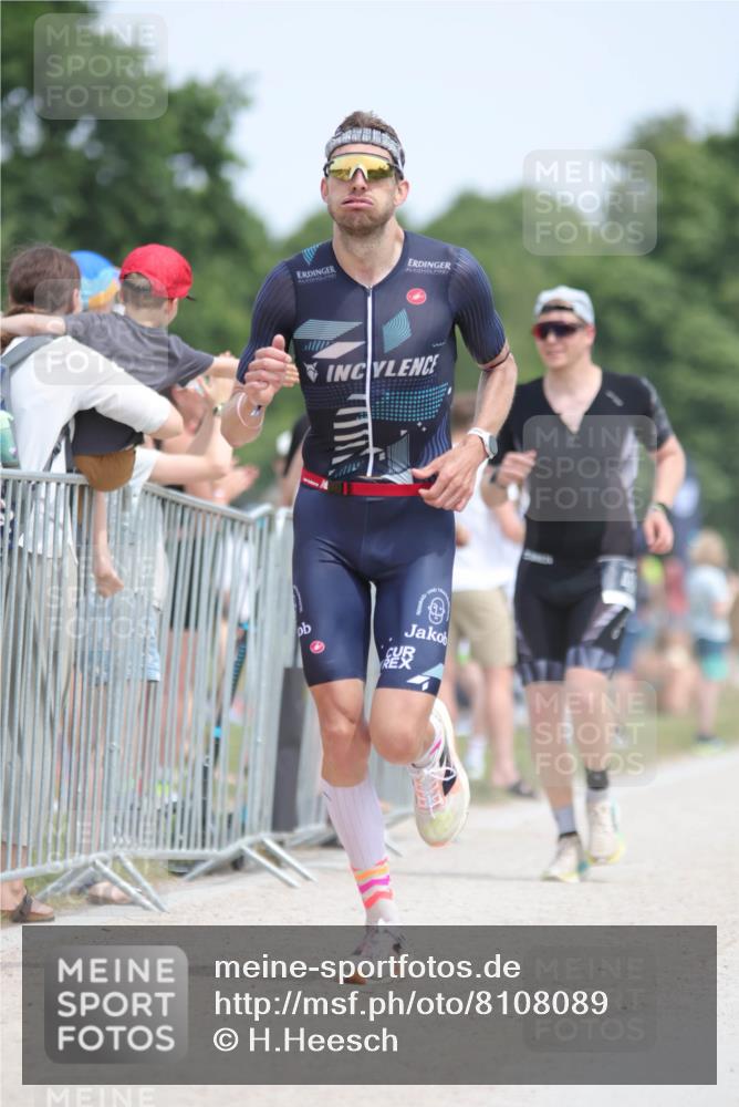 22.06.2025 - Viking Triathlon H.Heesch http://msf.ph/oto/8108089 22.06.2025 14:03:08 Laufen 61, 142, 402, 461, 557, 623 meine-sportfotos.de