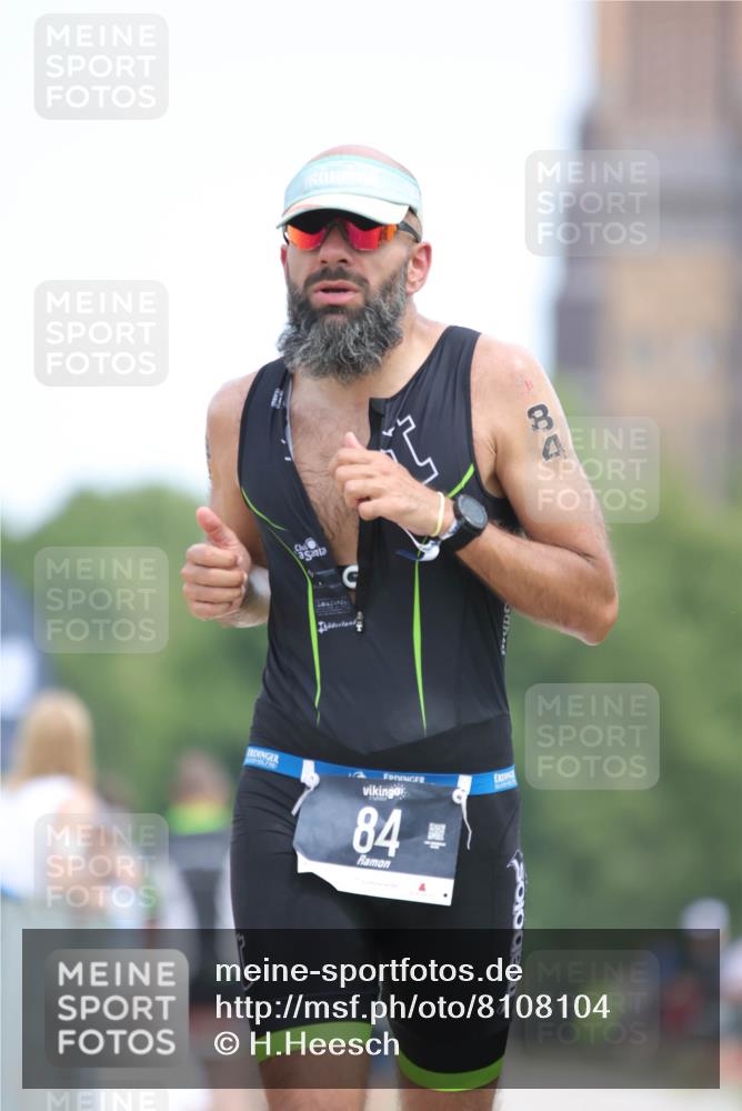 22.06.2025 - Viking Triathlon H.Heesch http://msf.ph/oto/8108104 22.06.2025 14:24:45 Laufen 38, 84, 261, 393 meine-sportfotos.de