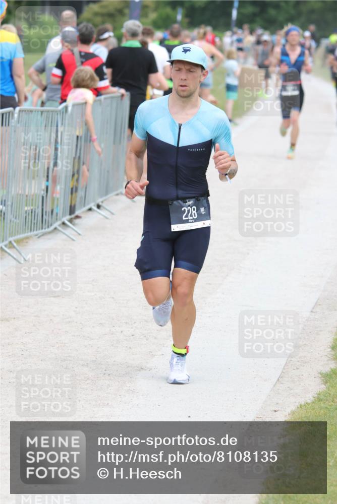 22.06.2025 - Viking Triathlon H.Heesch http://msf.ph/oto/8108135 22.06.2025 14:33:21 Laufen 228 meine-sportfotos.de