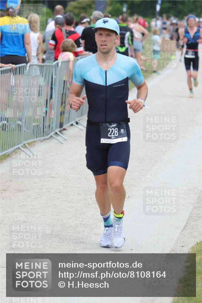 22.06.2025 - Viking Triathlon H.Heesch http://msf.ph/oto/8108164 22.06.2025 14:33:21 Laufen 228 meine-sportfotos.de