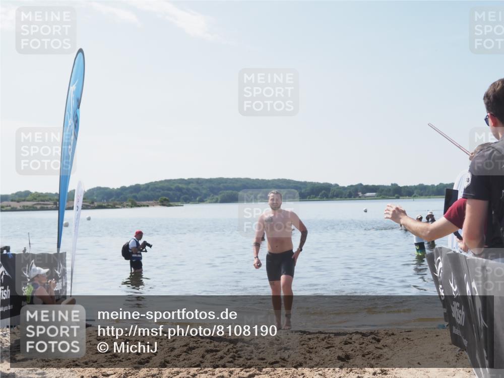 22.06.2025 - Viking Triathlon MichiJ http://msf.ph/oto/8108190 22.06.2025 10:54:58 Schwimmen 305 meine-sportfotos.de