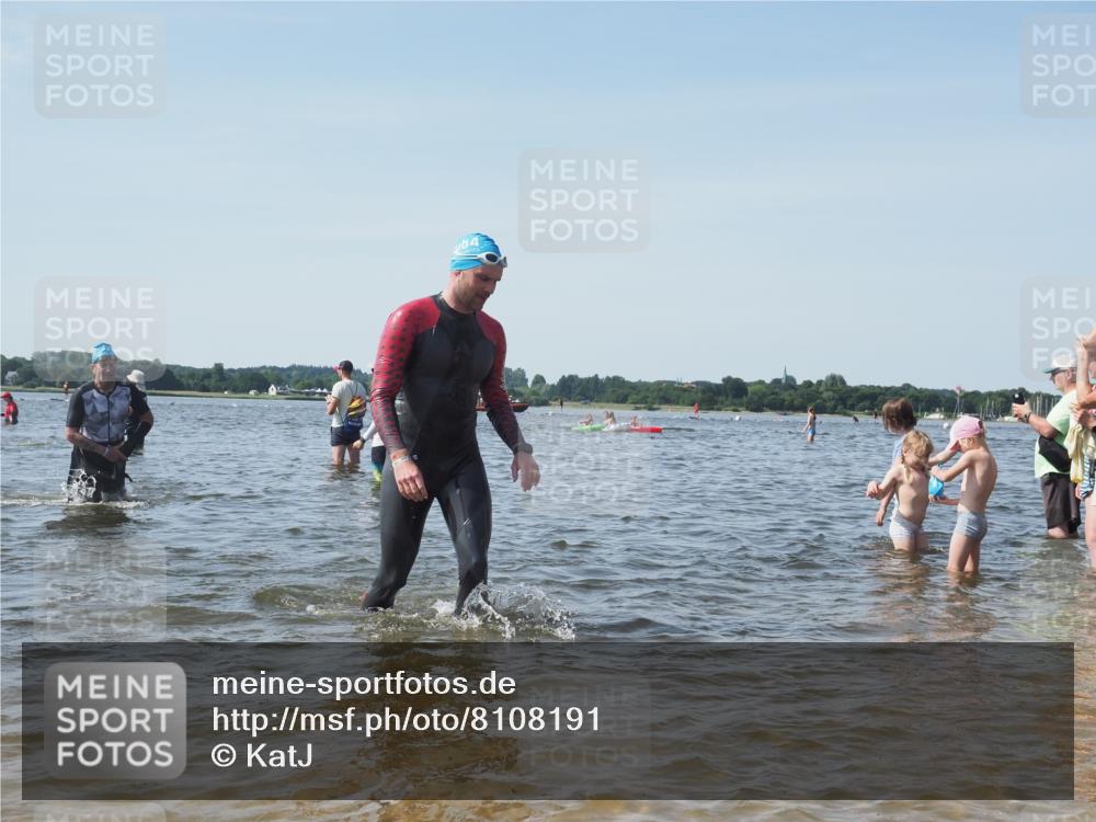 22.06.2025 - Viking Triathlon KatJ http://msf.ph/oto/8108191 22.06.2025 10:38:01 Schwimmen 72, 146, 179, 191, 335 meine-sportfotos.de