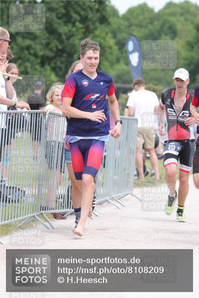 22.06.2025 - Viking Triathlon H.Heesch http://msf.ph/oto/8108209 22.06.2025 14:42:47 Laufen 313, 351, 603, 631 meine-sportfotos.de