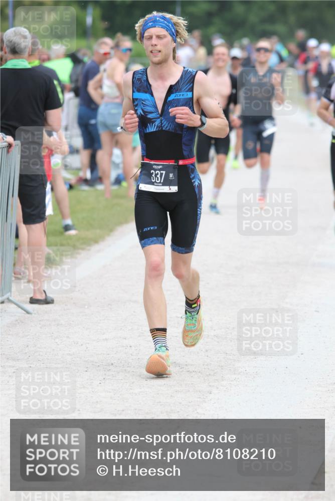 22.06.2025 - Viking Triathlon H.Heesch http://msf.ph/oto/8108210 22.06.2025 14:33:26 Laufen 152, 189, 228, 337 meine-sportfotos.de
