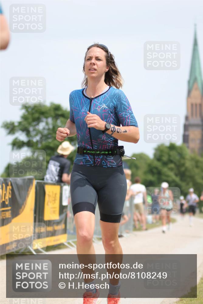 22.06.2025 - Viking Triathlon H.Heesch http://msf.ph/oto/8108249 22.06.2025 14:03:59 Laufen 1, 57, 58, 157, 166, 356, 500, 659 meine-sportfotos.de