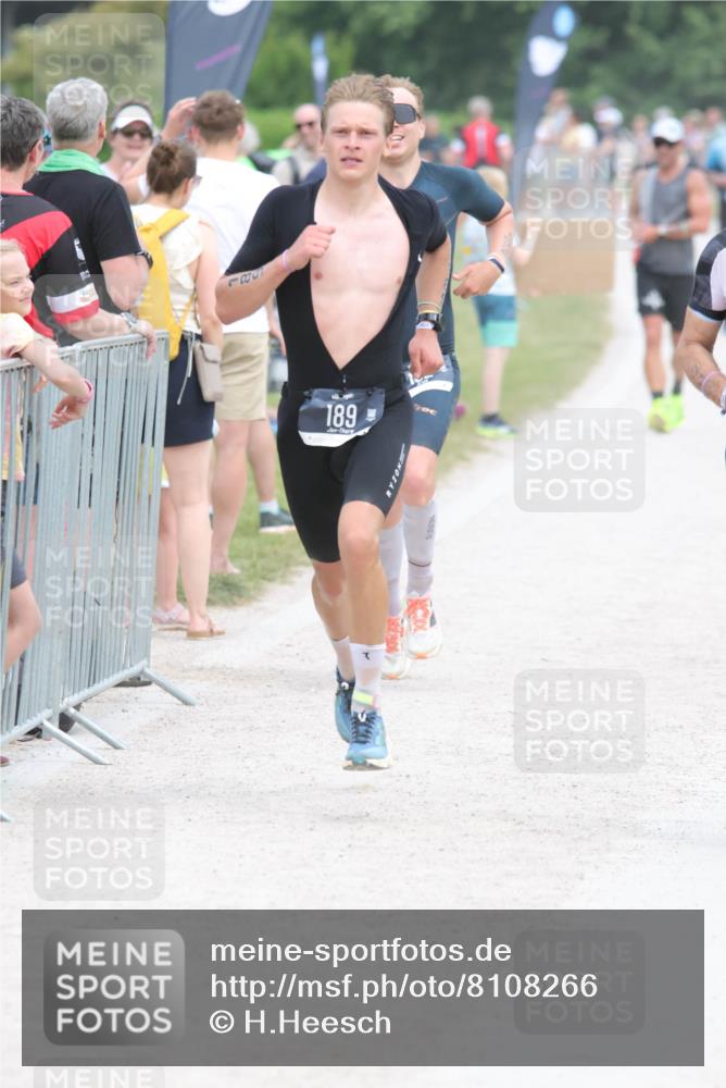 22.06.2025 - Viking Triathlon H.Heesch http://msf.ph/oto/8108266 22.06.2025 14:33:29 Laufen 152, 189, 197, 337, 463 meine-sportfotos.de