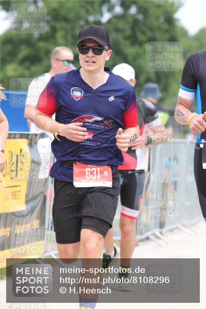22.06.2025 - Viking Triathlon H.Heesch http://msf.ph/oto/8108296 22.06.2025 14:42:49 Laufen 313, 351, 603, 631 meine-sportfotos.de