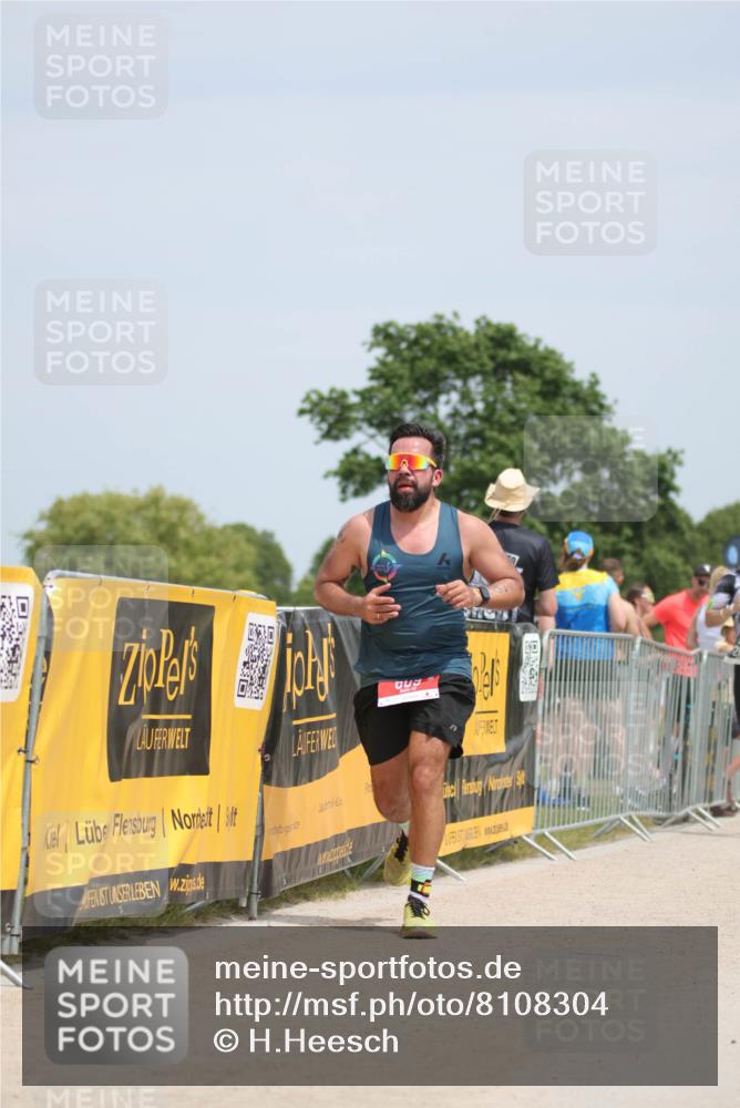 22.06.2025 - Viking Triathlon H.Heesch http://msf.ph/oto/8108304 22.06.2025 14:04:21 Laufen 269, 360, 381, 458, 609 meine-sportfotos.de