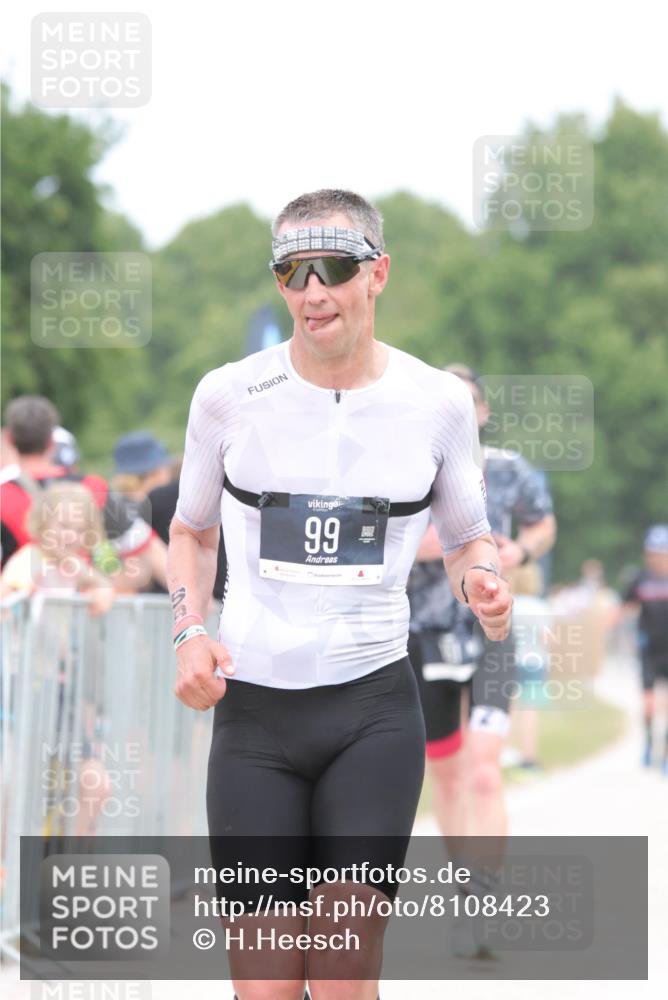 22.06.2025 - Viking Triathlon H.Heesch http://msf.ph/oto/8108423 22.06.2025 14:34:12 Laufen 24, 89, 99, 161 meine-sportfotos.de