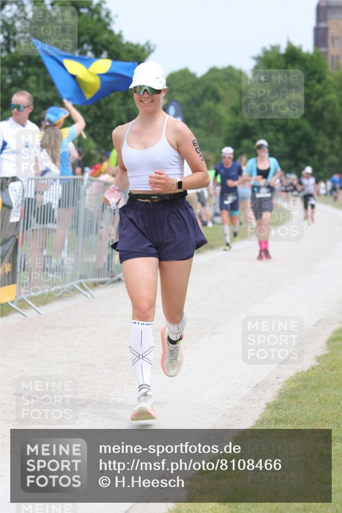 22.06.2025 - Viking Triathlon H.Heesch http://msf.ph/oto/8108466 22.06.2025 14:42:54 Laufen 313, 351, 495, 603, 631 meine-sportfotos.de