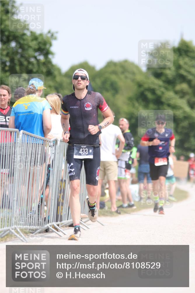 22.06.2025 - Viking Triathlon H.Heesch http://msf.ph/oto/8108529 22.06.2025 14:05:36 Laufen 204, 433, 513, 631 meine-sportfotos.de