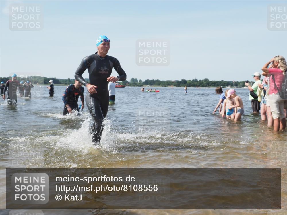 22.06.2025 - Viking Triathlon KatJ http://msf.ph/oto/8108556 22.06.2025 10:38:18 Schwimmen 61, 72, 89, 191, 209, 269, 398, 447, 509, 535, 662 meine-sportfotos.de