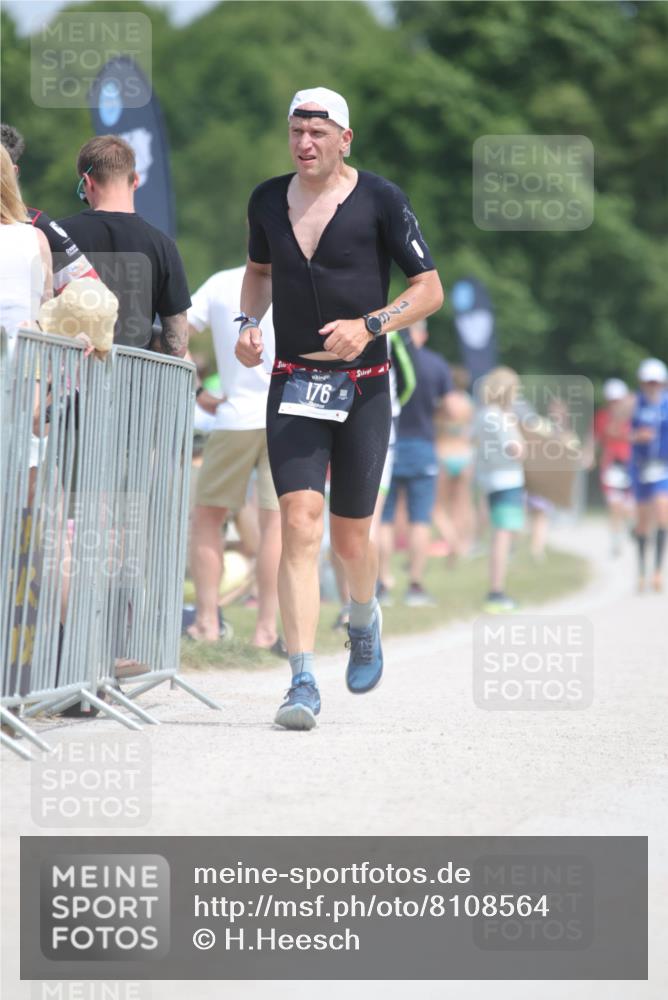 22.06.2025 - Viking Triathlon H.Heesch http://msf.ph/oto/8108564 22.06.2025 14:05:41 Laufen 176, 433, 631 meine-sportfotos.de