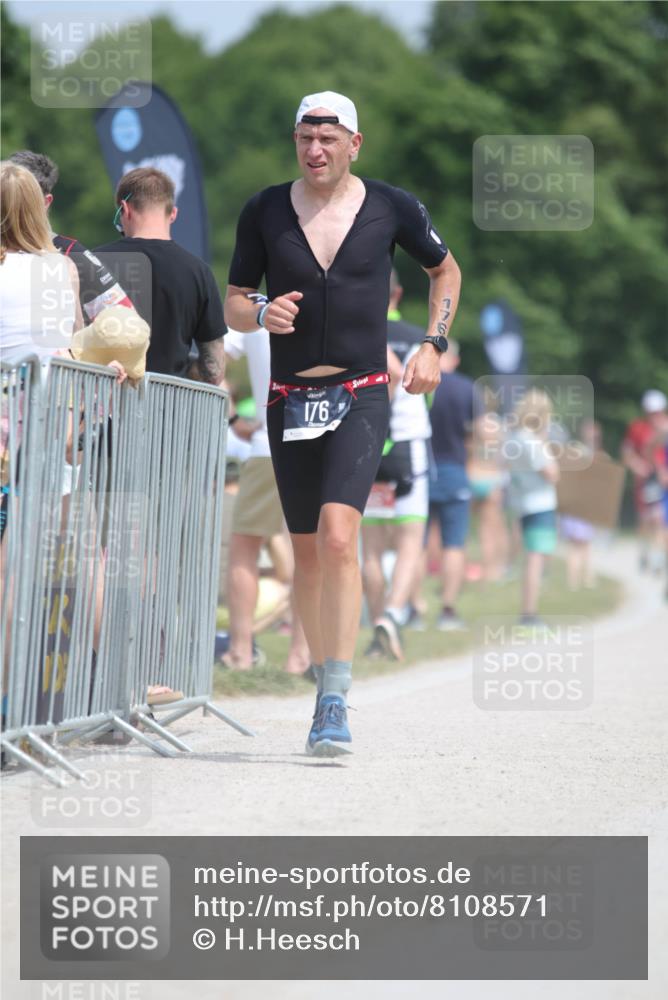 22.06.2025 - Viking Triathlon H.Heesch http://msf.ph/oto/8108571 22.06.2025 14:05:41 Laufen 176, 433, 631 meine-sportfotos.de