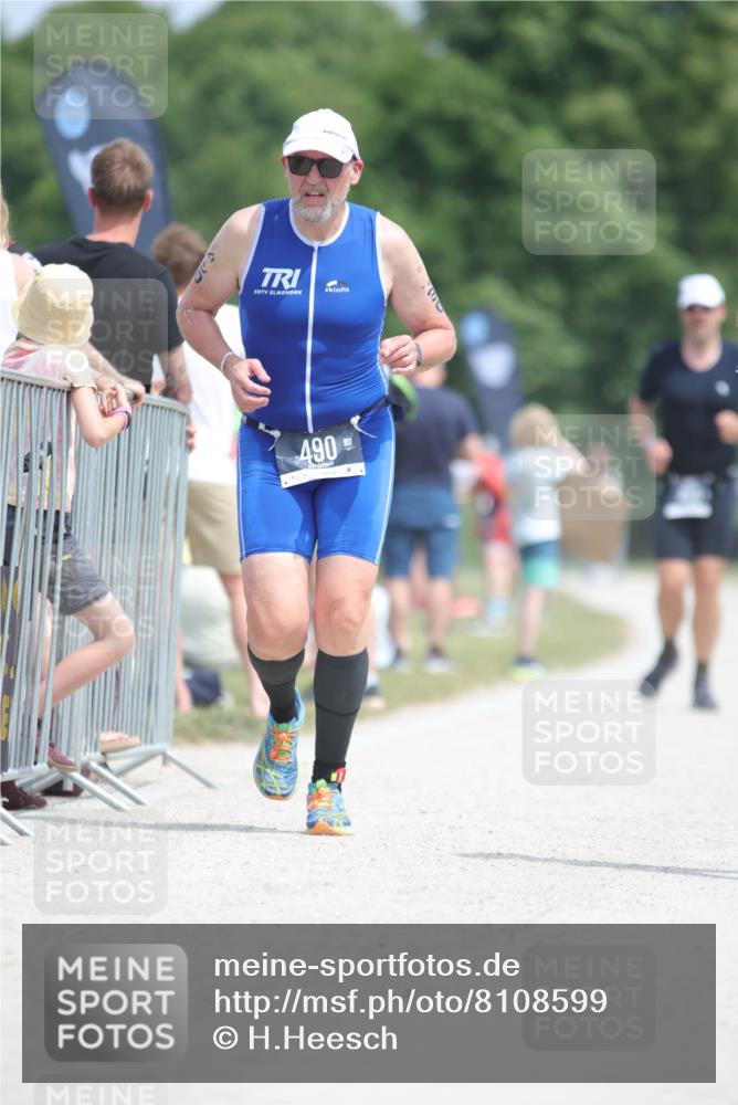 22.06.2025 - Viking Triathlon H.Heesch http://msf.ph/oto/8108599 22.06.2025 14:05:57 Laufen 7, 490 meine-sportfotos.de