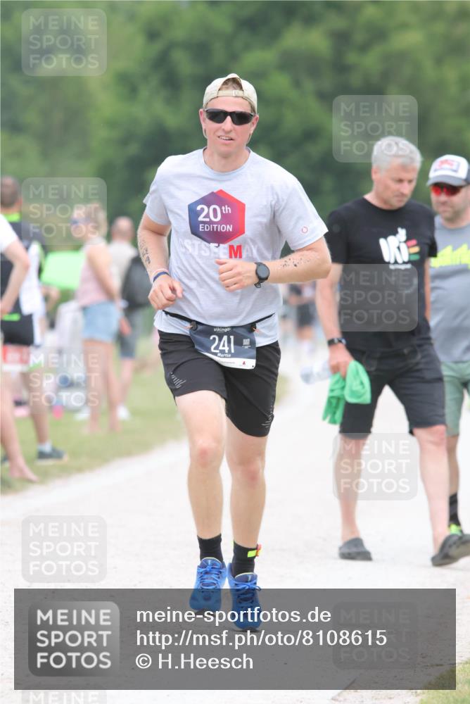 22.06.2025 - Viking Triathlon H.Heesch http://msf.ph/oto/8108615 22.06.2025 14:35:23 Laufen 241 meine-sportfotos.de