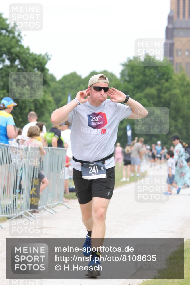 22.06.2025 - Viking Triathlon H.Heesch http://msf.ph/oto/8108635 22.06.2025 14:35:25 Laufen 241 meine-sportfotos.de