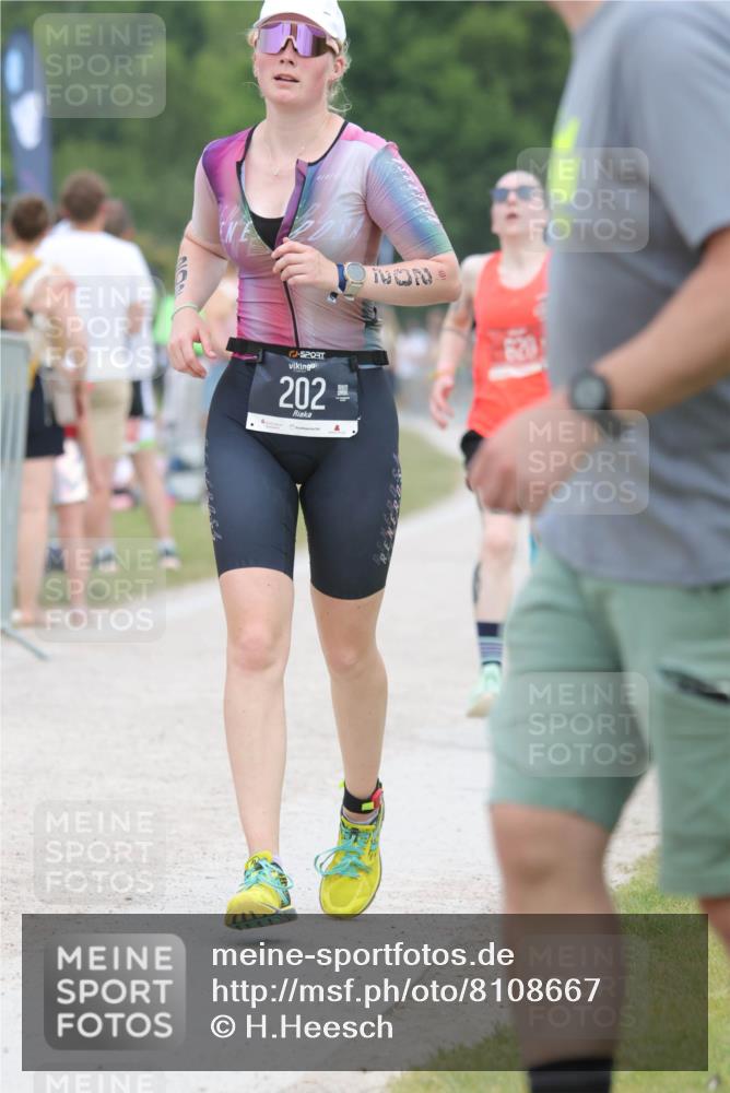 22.06.2025 - Viking Triathlon H.Heesch http://msf.ph/oto/8108667 22.06.2025 14:35:45 Laufen 121, 202, 620 meine-sportfotos.de